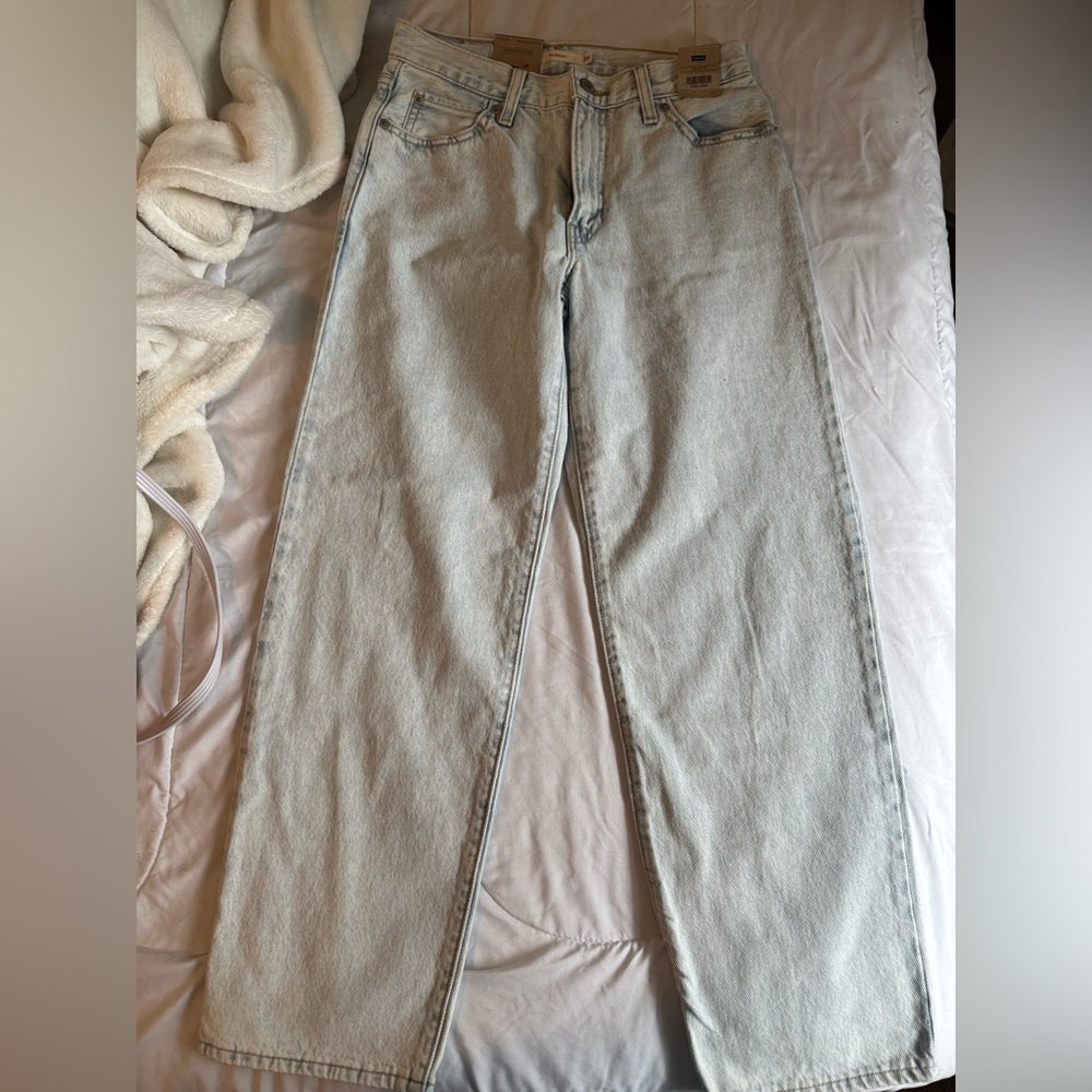 Levi's Women's Light Gray Straight Leg Jeans
